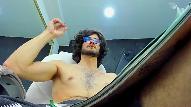 Loggan donnelly online show from 03-20-25, 02:29