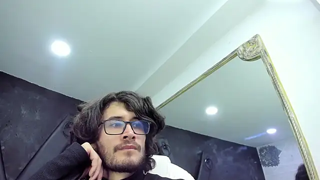 Loggan donnelly online show from 03-20-25, 08:08