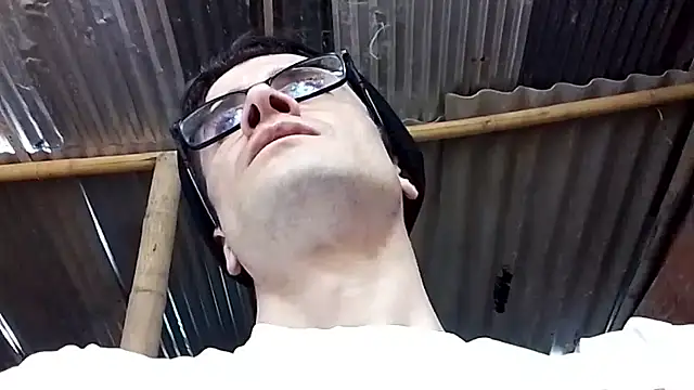 Loggan donnelly online show from 12-22-25, 06:49