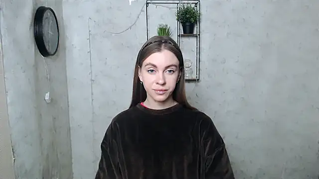 AlisaCatty  online show from 01-10-25, 07:25