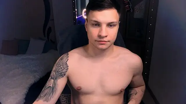 handsome guy01 online show from 12-06-24, 09:35