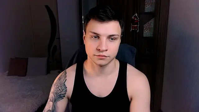 handsome guy01 online show from 12-16-24, 07:48