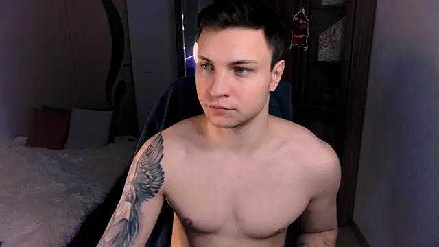 handsome guy01 online show from 12-17-24, 01:50