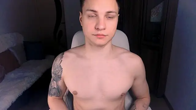 handsome guy01 online show from 01-14-25, 05:08