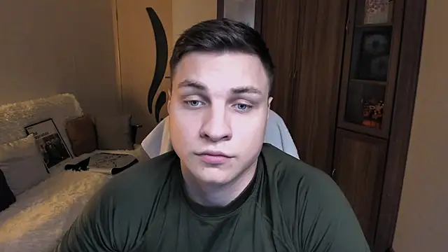 handsome guy01 online show from 09-24-25, 05:38