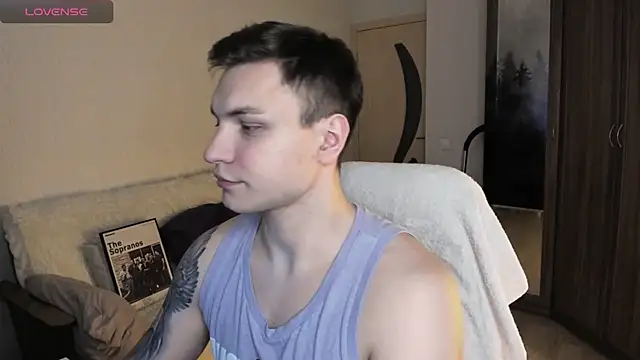 handsome guy01 online show from 10-07-25, 04:26