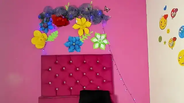 Snapshot of tiffany_Bitch chatting on 12-22-24, 10:58 tiffany Bitch online show from 12-22-24, 10:58