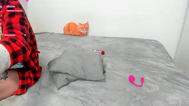 Snapshot of ravenousbiter chatting on 02-16-25, 03:26 ravenousbiter online show from 02-16-25, 03:26