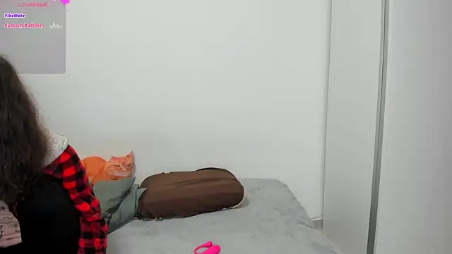 Snapshot of ravenousbiter chatting on 03-16-25, 09:16 ravenousbiter online show from 03-16-25, 09:16