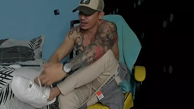 Alex motta online show from 11-18-25, 06:18