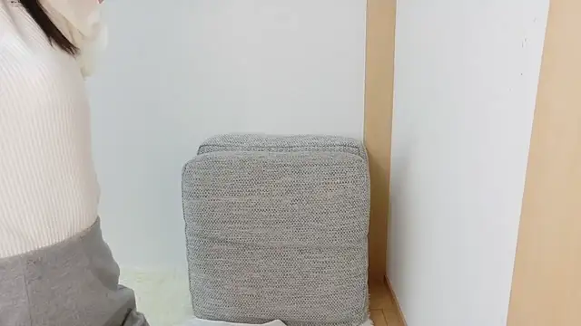 Snapshot of Hana-tan chatting on 10-07-25, 10:40 Hana-tan online show from 10-07-25, 10:40