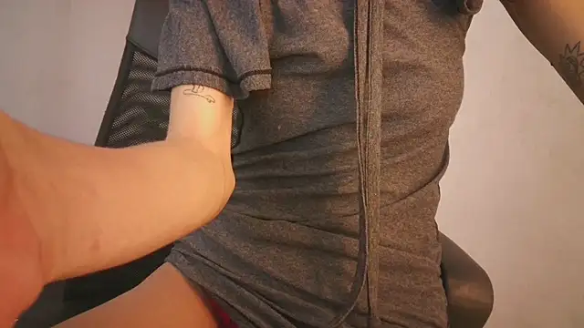 Snapshot of Aurora_ath chatting on 12-15-24, 12:38 Aurora ath online show from 12-15-24, 12:38