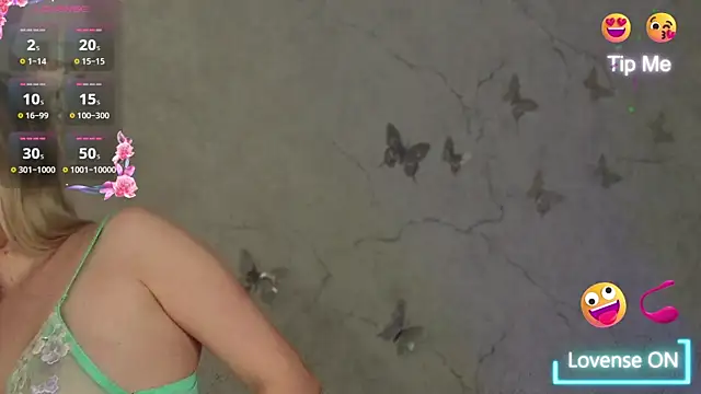 LianaCruz   online show from 01-31-25, 05:51