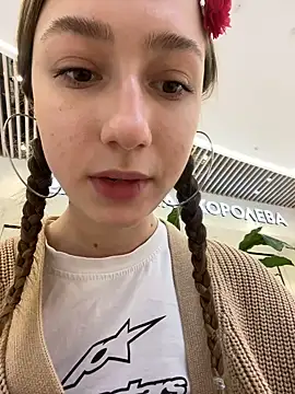 Lia  Love online show from 12-12-24, 01:06