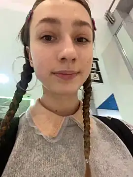 Lia  Love online show from 12-22-24, 12:27