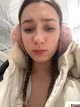 Lia  Love online show from 12-24-24, 04:51