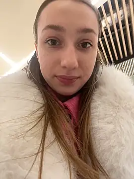 Lia  Love online show from 01-09-25, 01:13