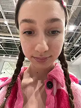 Lia  Love online show from 02-07-25, 12:28