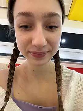 Lia  Love online show from 02-11-25, 12:16