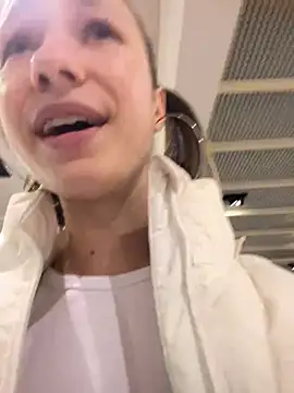 Lia  Love online show from 03-14-25, 12:40