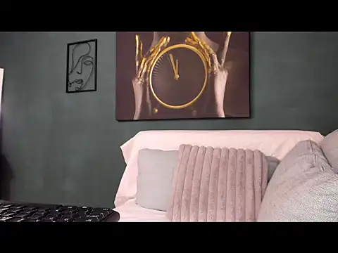 kriztaljessika online show from 11-17-25, 05:13