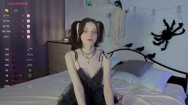 Sweet Paradox online show from 10-20-25, 10:10