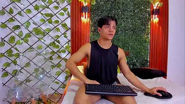 Valentino  X online show from 11-22-25, 04:22