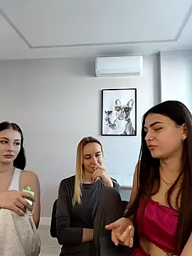 Snapshot of ShySonya chatting on 11-08-25, 11:21 ShySonya online show from 11-08-25, 11:21