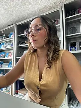 Snapshot of Kay_LustyWife chatting on 12-15-25, 05:17 Kay LustyWife online show from 12-15-25, 05:17