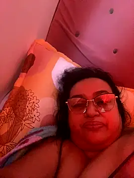 Snapshot of GiaNahomi chatting on 12-02-24, 01:13 GiaNahomi online show from 12-02-24, 01:13