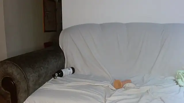 Vanessa Aniston online show from 11-10-25, 08:57