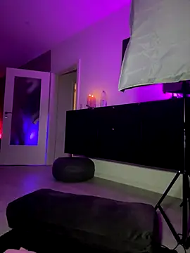 PalinaPr online show from 12-17-25, 03:29