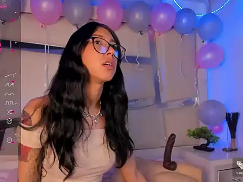 Mis  lola online show from 11-12-25, 08:52