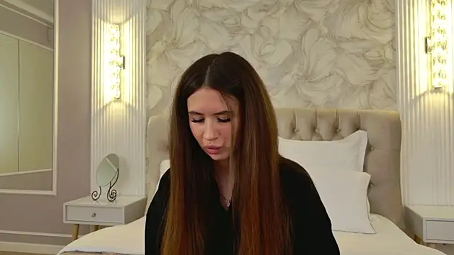 milaleoneli online show from 09-21-25, 03:02