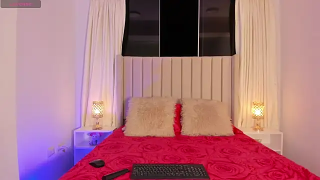 Aliison Smith online show from 02-26-26, 03:38