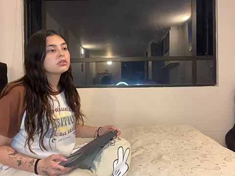 Snapshot of Scarlett_Jazmin chatting on 01-16-25, 11:59 Scarlett Jazmin online show from 01-16-25, 11:59
