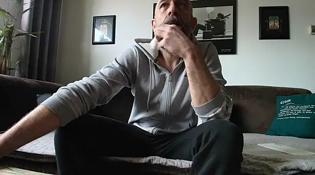 Kingsscepter online show from 02-22-25, 01:35