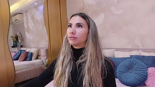 JullyBlair online show from 10-08-25, 04:10