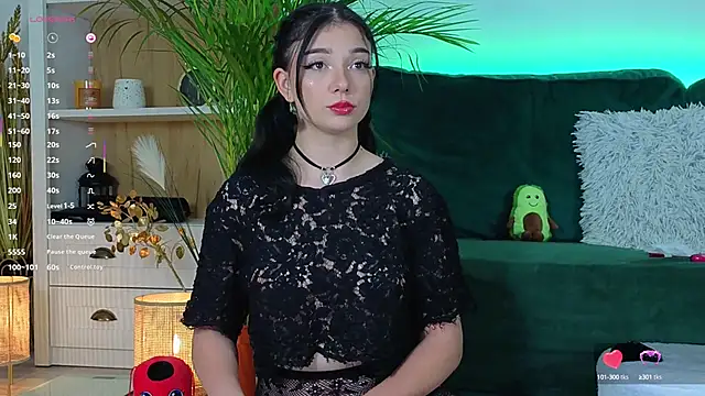 AveryWillow online show from 10-16-25, 03:07