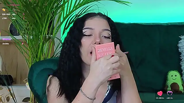 AveryWillow online show from 10-20-25, 03:07