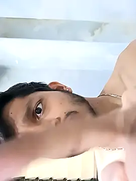 skinnyyyyyyyyy online show from 02-21-25, 03:45