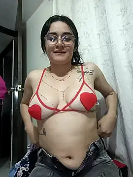 Hanna Kinsley online show from 12-06-24, 02:46