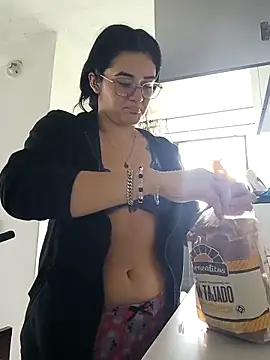 Hanna Kinsley online show from 09-24-25, 04:21