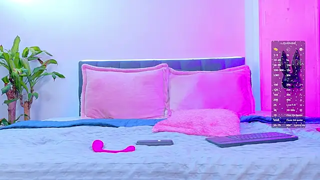 Rouse Hilton online show from 09-10-25, 06:41