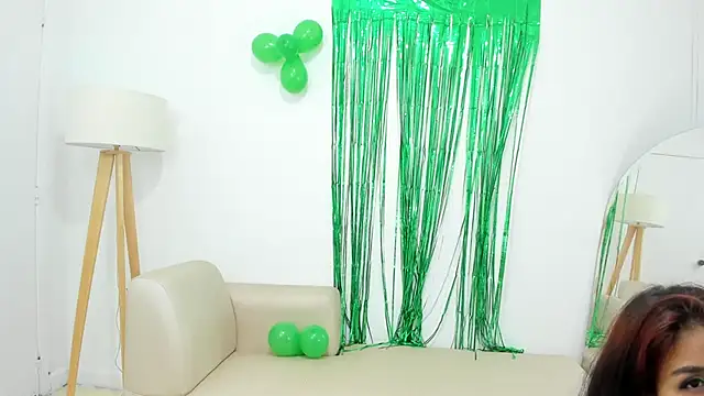 naomiii   online show from 03-18-25, 01:10