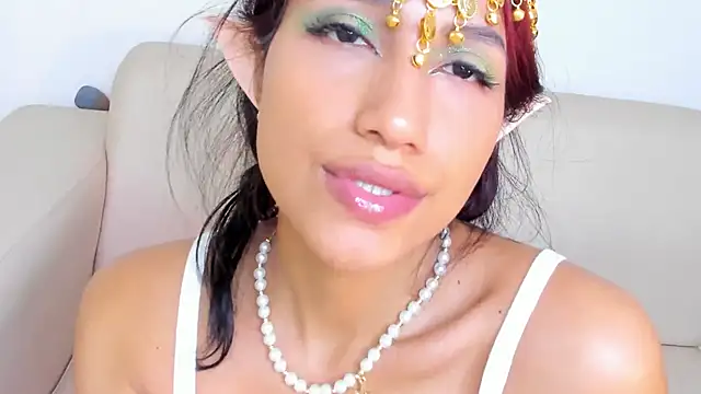 naomiii   online show from 03-18-25, 04:15