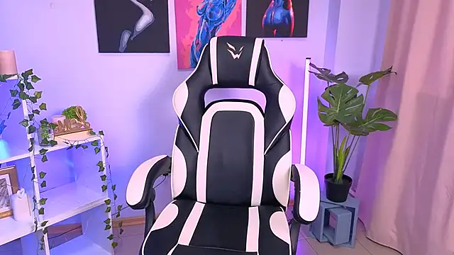 EmmaKeam online show from 10-09-25, 05:49