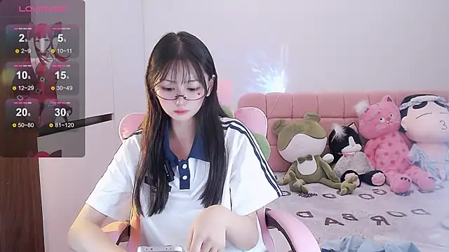 Snapshot of Xiaomi-Angela chatting on 12-21-24, 06:44 Xiaomi-Angela online show from 12-21-24, 06:44