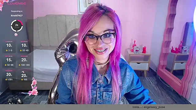 Snapshot of abril_ch_ chatting on 10-13-25, 10:59 abril ch online show from 10-13-25, 10:59
