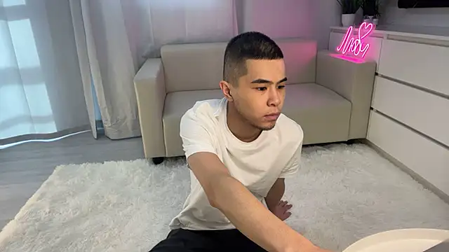 Dylan mercy online show from 02-08-25, 09:13